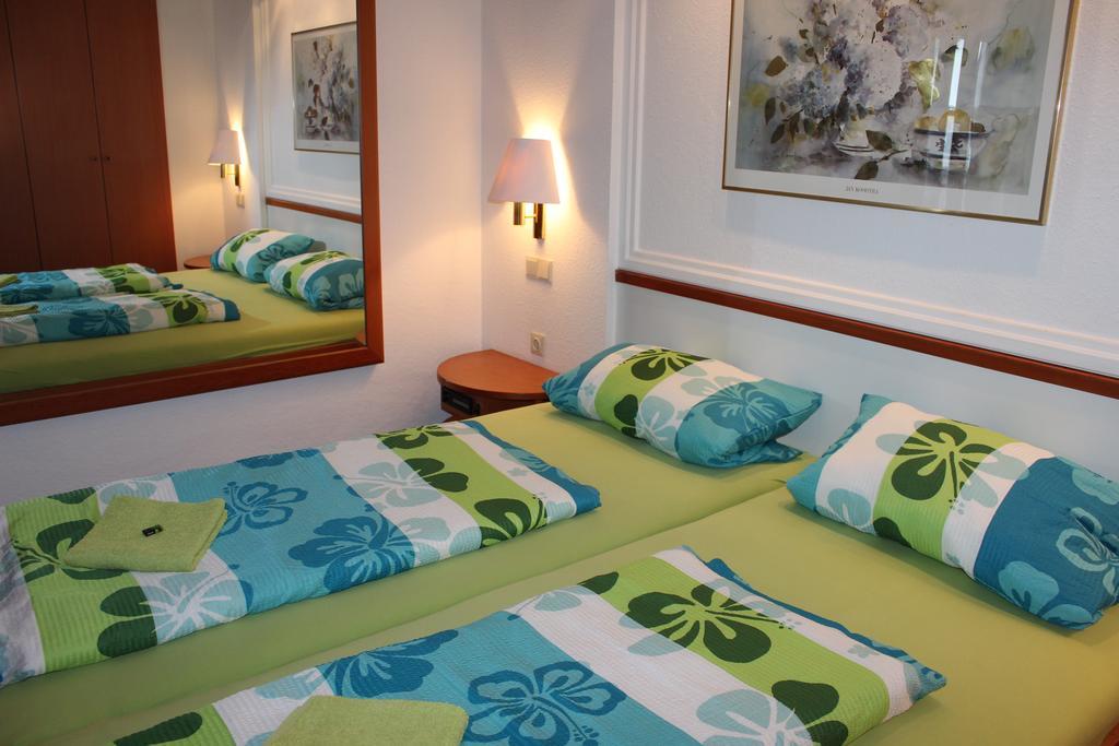 Ristorante Pizzeria Pension Taormina Roßhaupten Стая снимка
